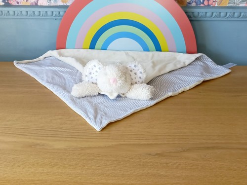 Primark early days cream mice - early,